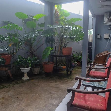 OYO 1064 Manado Airport Homestay Exterior foto
