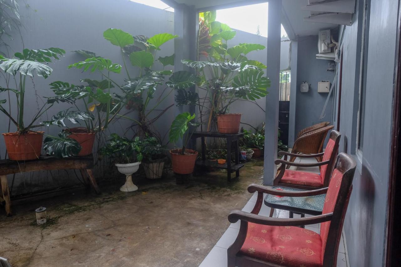 OYO 1064 Manado Airport Homestay Exterior foto