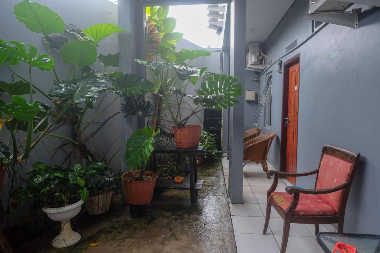 OYO 1064 Manado Airport Homestay Exterior foto